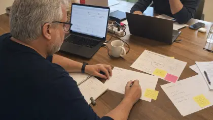 Francisco Leon de Vivero reviewing ecommerce SEO evidence